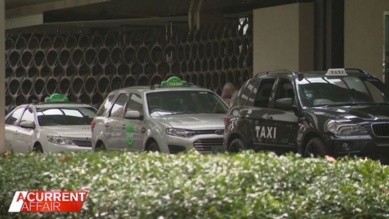 Nếu tiền mặt không được nhận trong vòng ba tháng, nó sẽ được trả lại cho tài xế taxi.  Ảnh: ACA