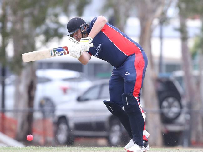 Surfers Paradise vs. Mudgeeraba (batting) in round 5 of Premier First Grade.Dayne Siede.28 October 2023 Benowa Picture by Richard Gosling