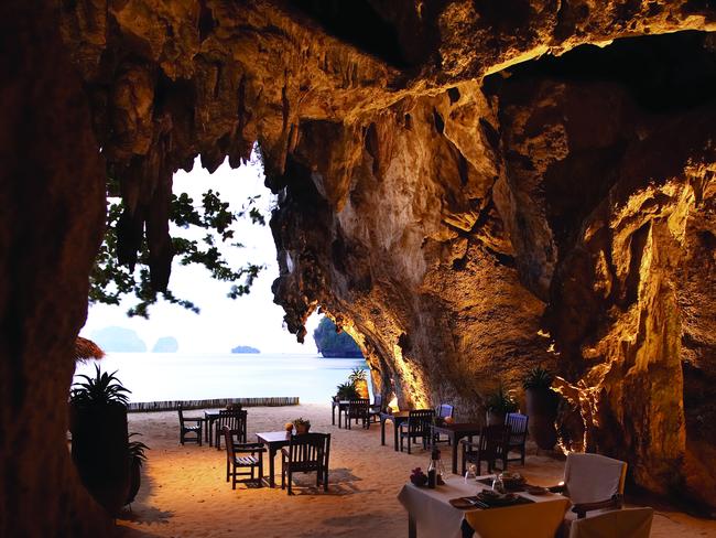 Ресторан Rayavedee's cave.