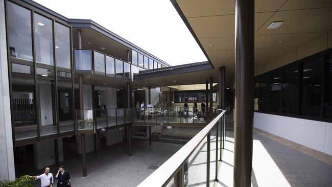 First day at Fortitude Valley State Secondary College. 585 St Paul's Terrace and Brookes St, Fortitude Valley, Brisbane, 28th of January 2020. (AAP Image/Attila Csaszar)