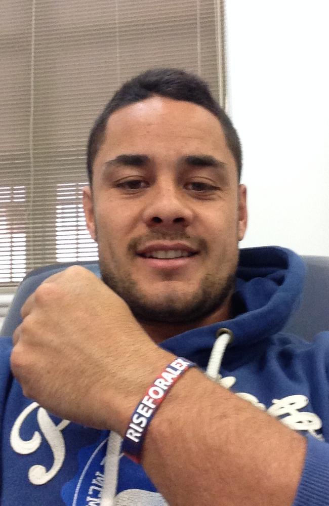 Jarryd Hayne will auction a playing jersey and boots in support of Curtis  Landers