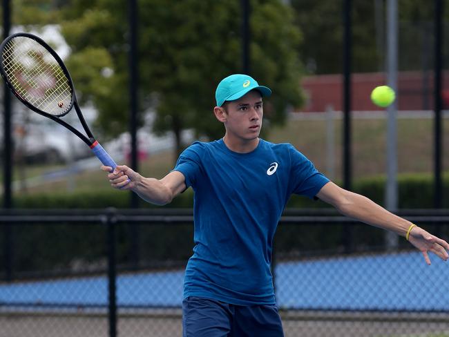 Rising Aussie tennis star Alex De Minaur is a demon on the court ...