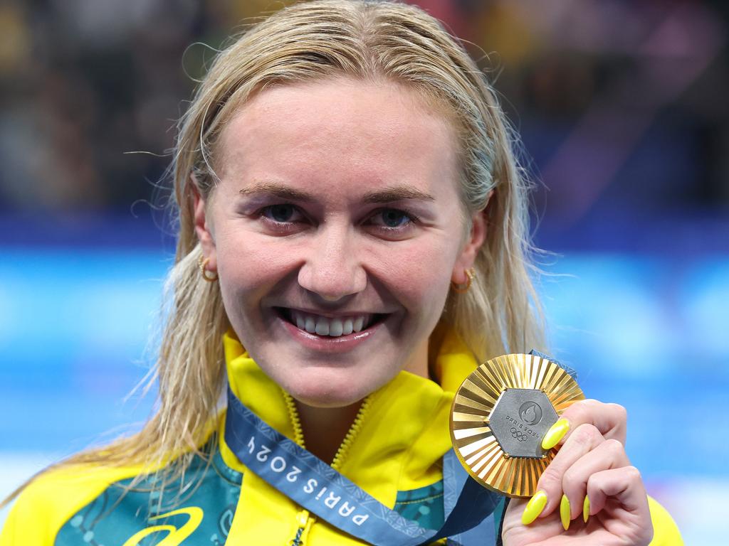 Ariarne Titmus with her 400m freestyle gold. Picture: Adam Head