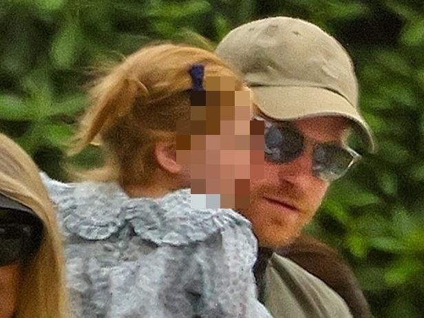 ONE TIME WEB USE FOR NEWS.COM.AU STORY ONLY - FEES APPLY - CONTACT BACKGRID FOR ANY OTHER USE - AU_2680312 - Santa Barbara, CA - *PREMIUM-EXCLUSIVE* - - Prince Harry carries daughter Lilibet as they enjoy a father daughter outing on the 4th of July near his home in Montecito. Harry was dressed in jeans with a green crew shirt and baseball cap holding his adorable daughter who was dressed in a floral dress with white knit stockings and red shoes. The father daughter duo took in the parade in his adopted town. HarryÃƒÂ¢Ã¢Â¬Ã¢Â¢s wife Meghan was not seen with him. Pictured: Prince Harry, Lilibet Mountbatten Windsor BACKGRID Australia 5 JULY 2023 Phone: + 61 419 847 429 Email: sarah@backgrid.com.au