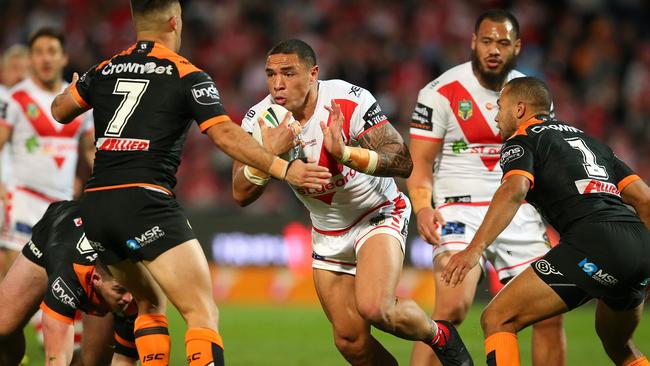 Tyson Frizell is a welcome return for the Dragons. (Photo by Jason McCawley/Getty Images)