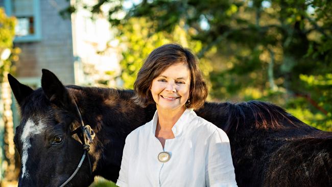 Pulitzer Prize-winning author Geraldine Brooks has won the Australian Book Industry Awards prize for her literary fiction for her sixth novel, Horse.