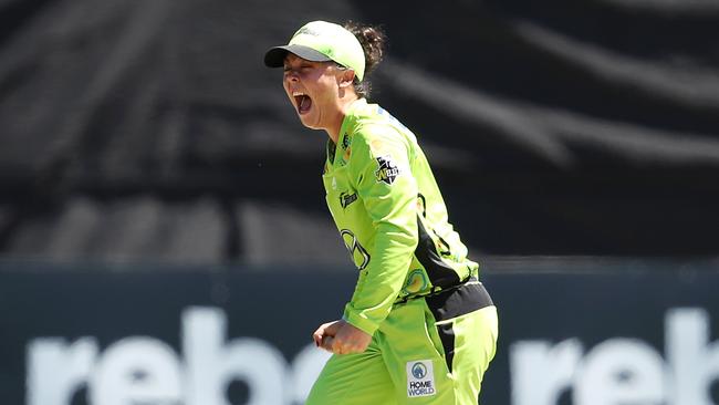 Lauren Smith of the Thunder celebrating a wicket.