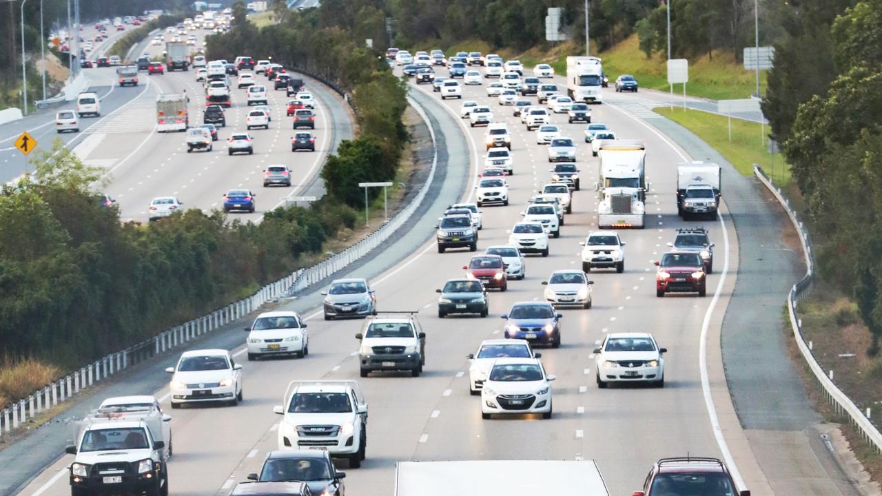 M1 northbound lanes at Ourimbah reopen, traffic still banked up The