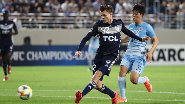 Jack Palazzolo of Melbourne Victory shoots at goal. Picture: Getty Images