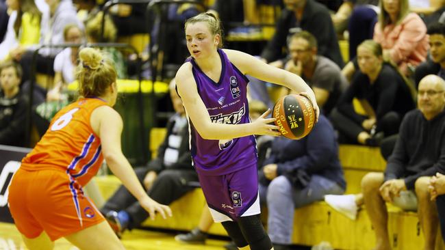 Basketball - NBL season opener, Hobart Huskies v Sandringham at Kingborough. (L-R) Sharna Thompson with the ball. Picture: MATT THOMPSON