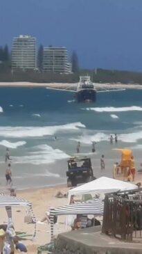 Trawler drifting towards Mooloolaba Beach