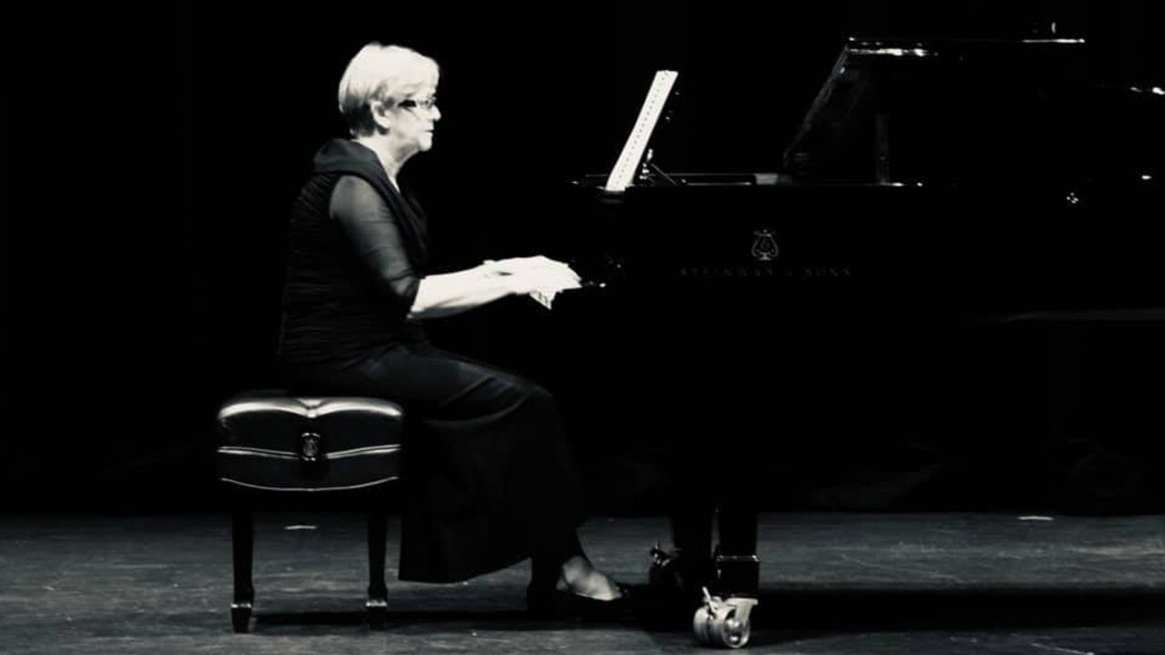 Janice Whelan OAM plays the piano. Picture: Contributed.