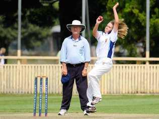 UNPLAYABLE: Carly Leeson bowls during the NSW All Schools carnival in Maitland. Photo: Gary Nichols. Picture: Gary Nichols