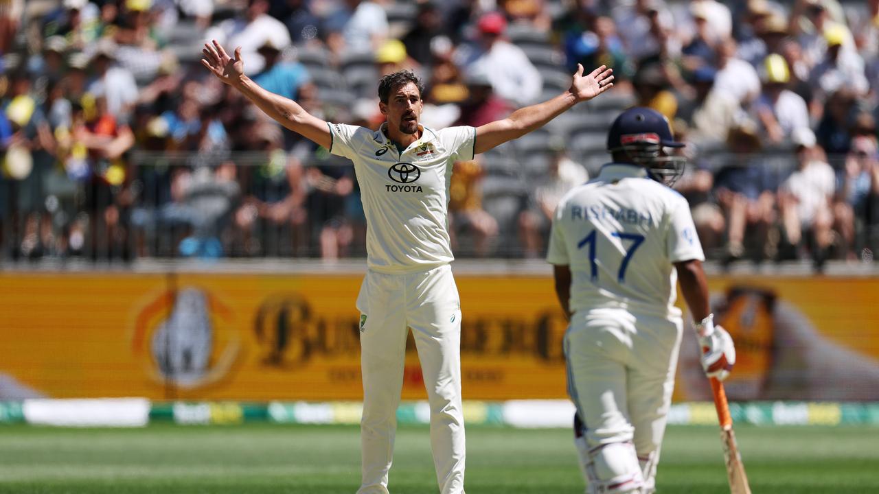 PERTH, AUSTRALIA - NOVEMBER 22: Mitchell Starc of Australia appeals for a wicket. (Photo by Cameron Spencer/Getty Images)