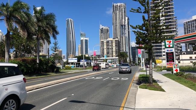 Traffic is quieter on Gold Coast roads thanks to the Commonwealth Games. Picture Amanda Robbemond Gold Coast Highway, Surfers Paradise