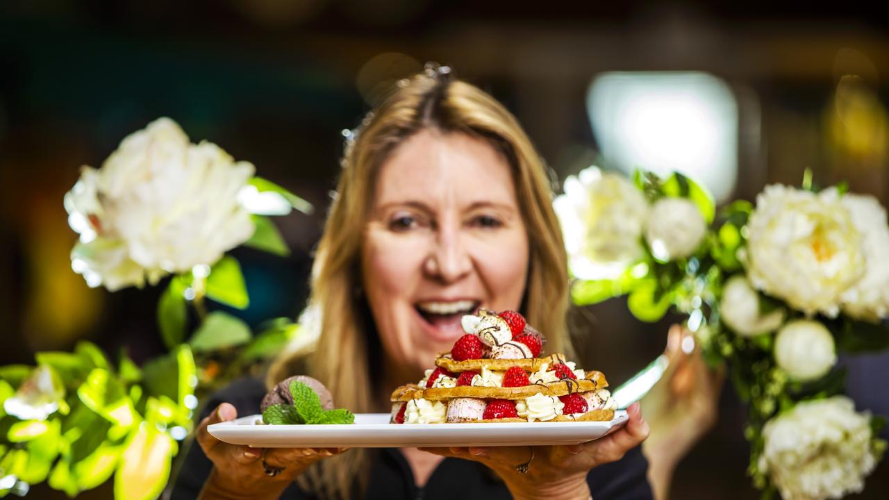 Leanne Bateman at Cobb's Coffee Shop with #trEATS item, the wagon wheel.