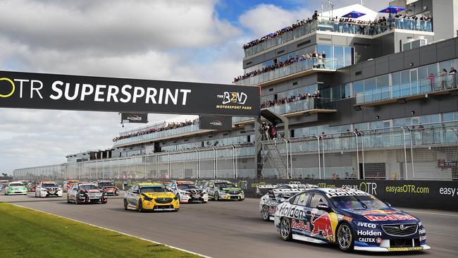 Jamie Whincup leads the SuperSprint at The Bend Motorsport Park in 2018. Picture: Getty Images