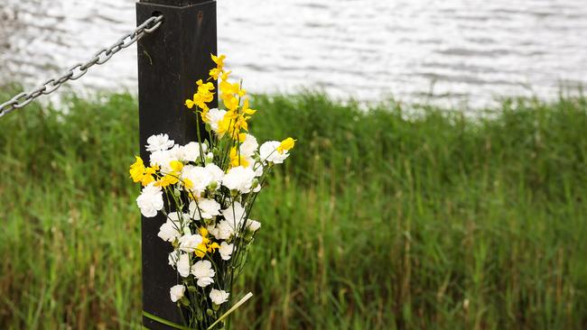 A floral tribute on Lake Nagambie where a five-year-old girl drowned. Picture: Ian Currie