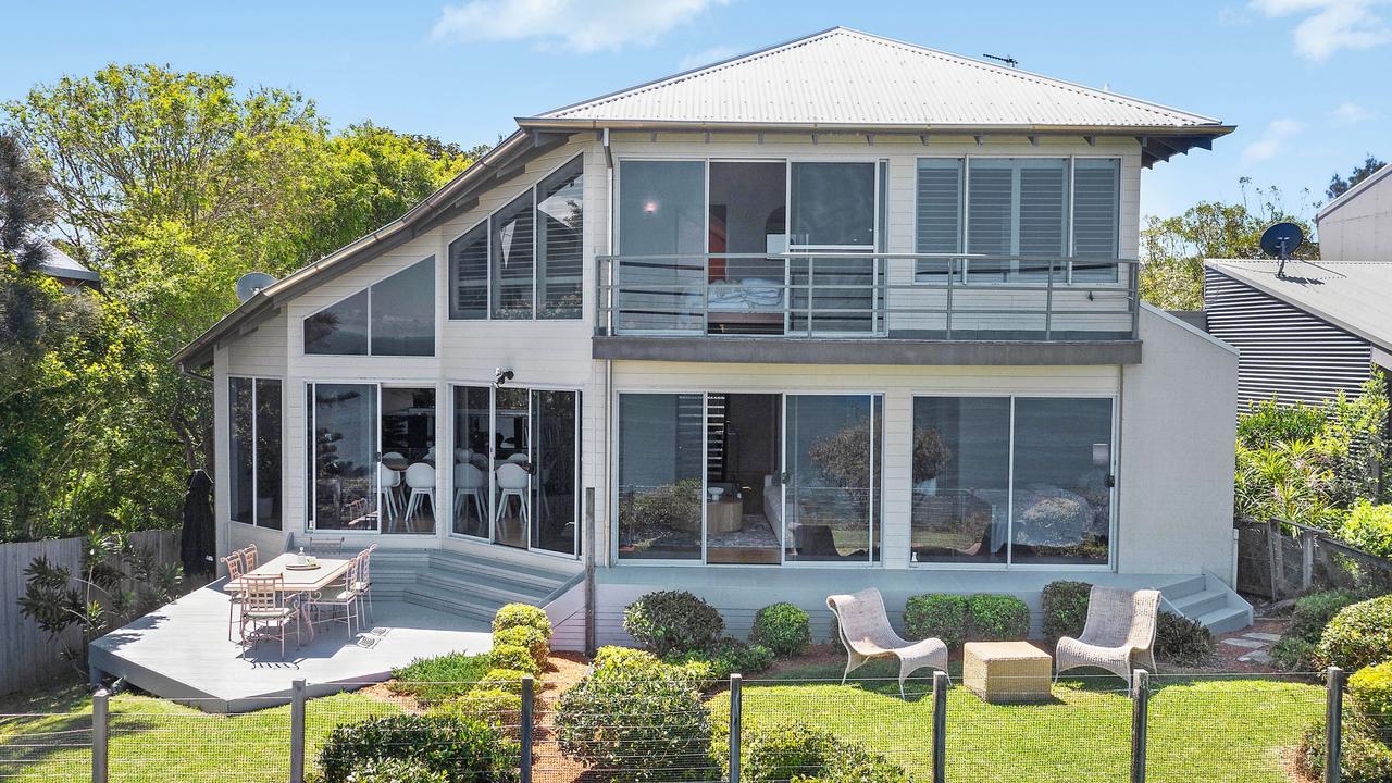 The Copacabana beach home. The asking rental had been dropped from $1900 a week to $1500.