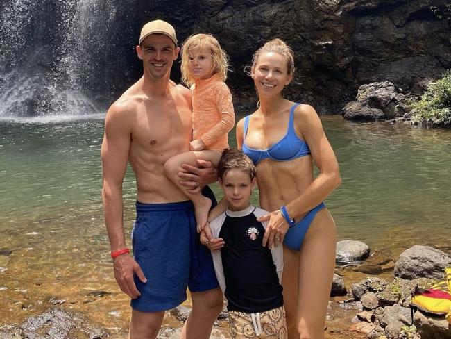 Scott and Alex Pendlebury with children Jax and Darcy in Fiji.