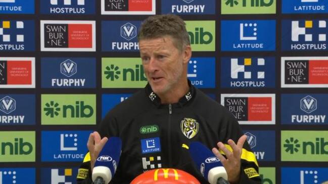 Damien Hardwick hits back at Kane Cornes!