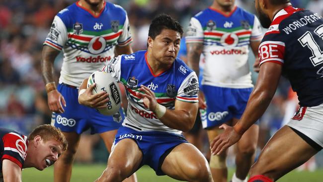 Mason Lino of the Warriors runs with the ball during the Round 4 NRL match between the Sydney Roosters and the Warriors at Allianz Stadium in Sydney, Saturday, March 31, 2018. (AAP Image/Daniel Munoz) NO ARCHIVING, EDITORIAL USE ONLY