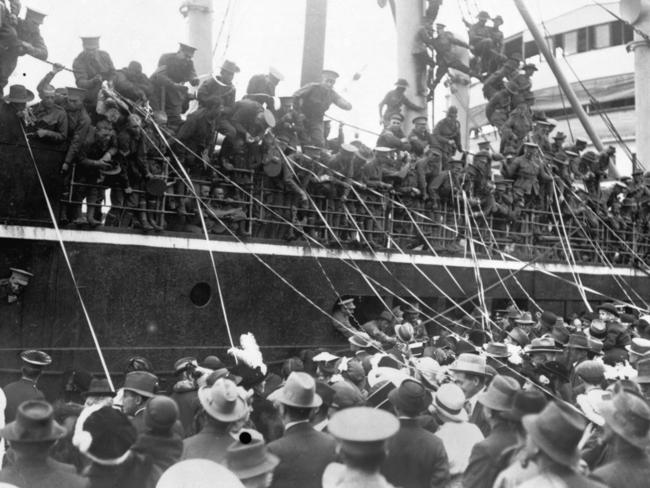 Troops heading into overseas action farewell loved ones on the wharf at Fremantle. Picture: Australian War Memorial H18794