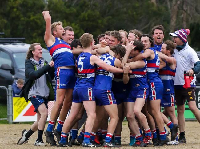 Mornington celebrate an after-the-siren win.