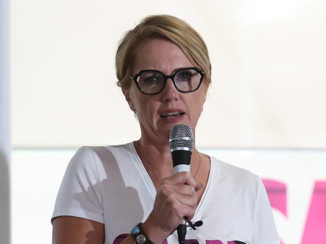 MELBOURNE, AUSTRALIA- NewsWire Photos MAY 01 2022, Independent candidate for Goldstein Zoe Daniel holds a community event in her electorate at the Bentleigh Bowls club in Melbourne. Picture: NCA NewsWire /Brendan Beckett