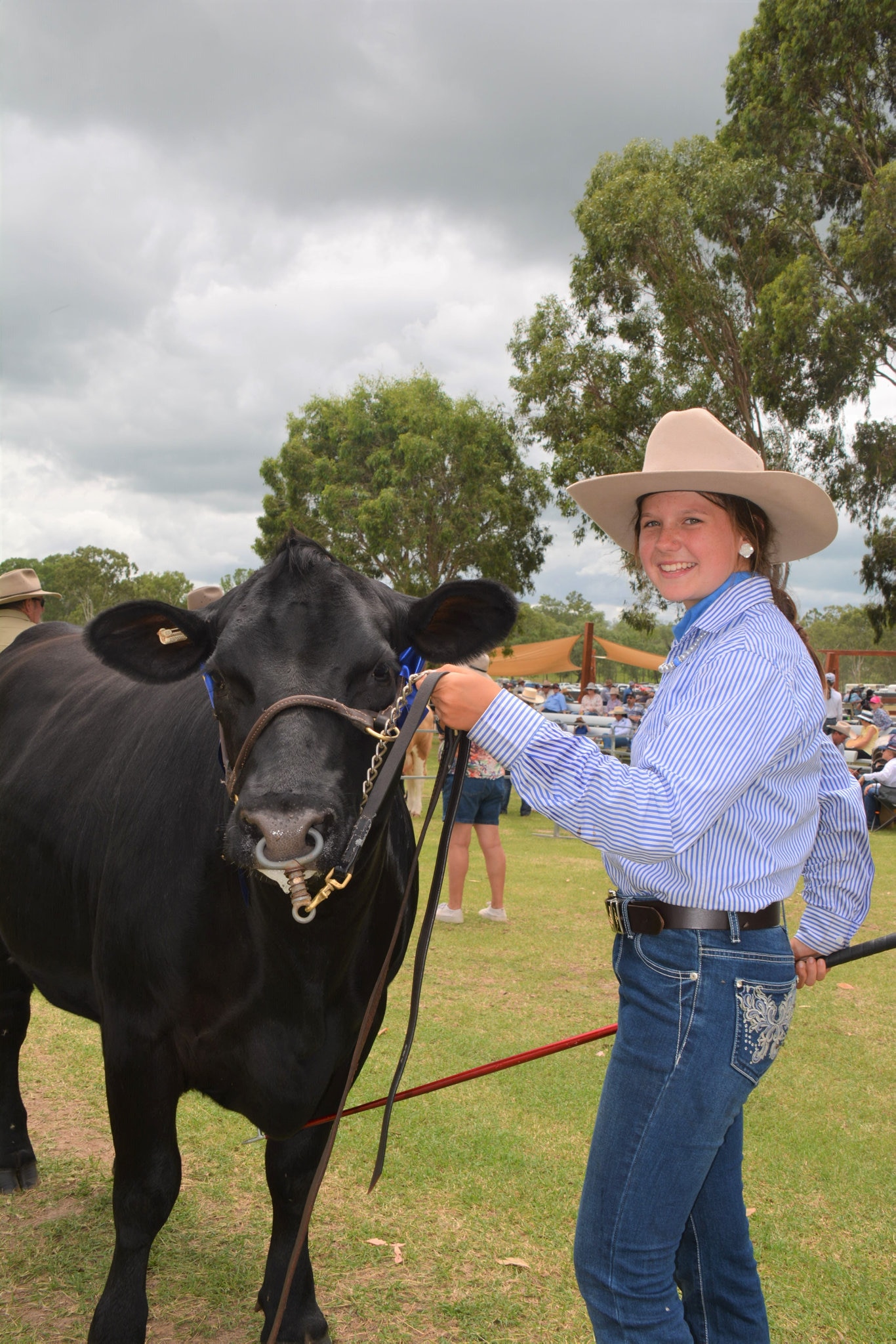 Kingaroy State High School show team member, Indi Erikson with 21-months old Angus champion 