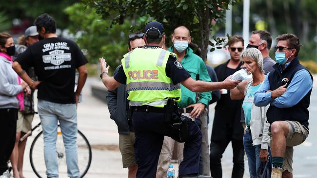 Concerned tradies and business owners protest at the Queensland and NSW border. Picture: Nigel Hallett