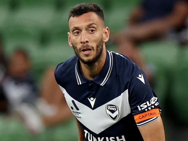 MELBOURNE, AUSTRALIA - JANUARY 04: Roderick Miranda of Melbourne Victory in during the round 12 A-League Men match between Melbourne Victory and Western Sydney Wanderers at AAMI Park, on January 04, 2025, in Melbourne, Australia. (Photo by Jonathan DiMaggio/Getty Images)