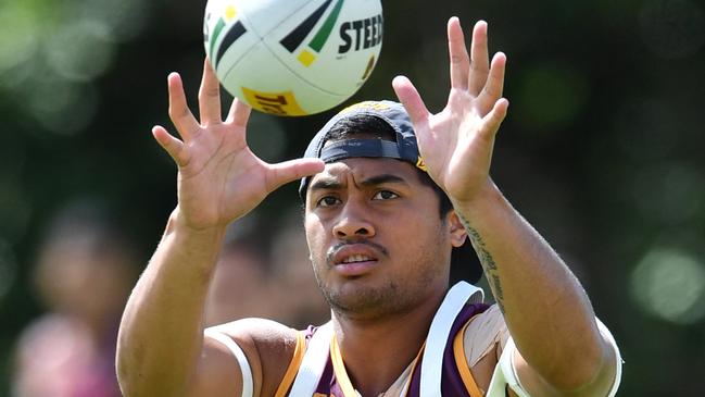 Anthony Milford in action during Brisbane Broncos pre-season training at Gilbert Park in Brisbane, Monday, February 4, 2019. (AAP Image/Darren England)