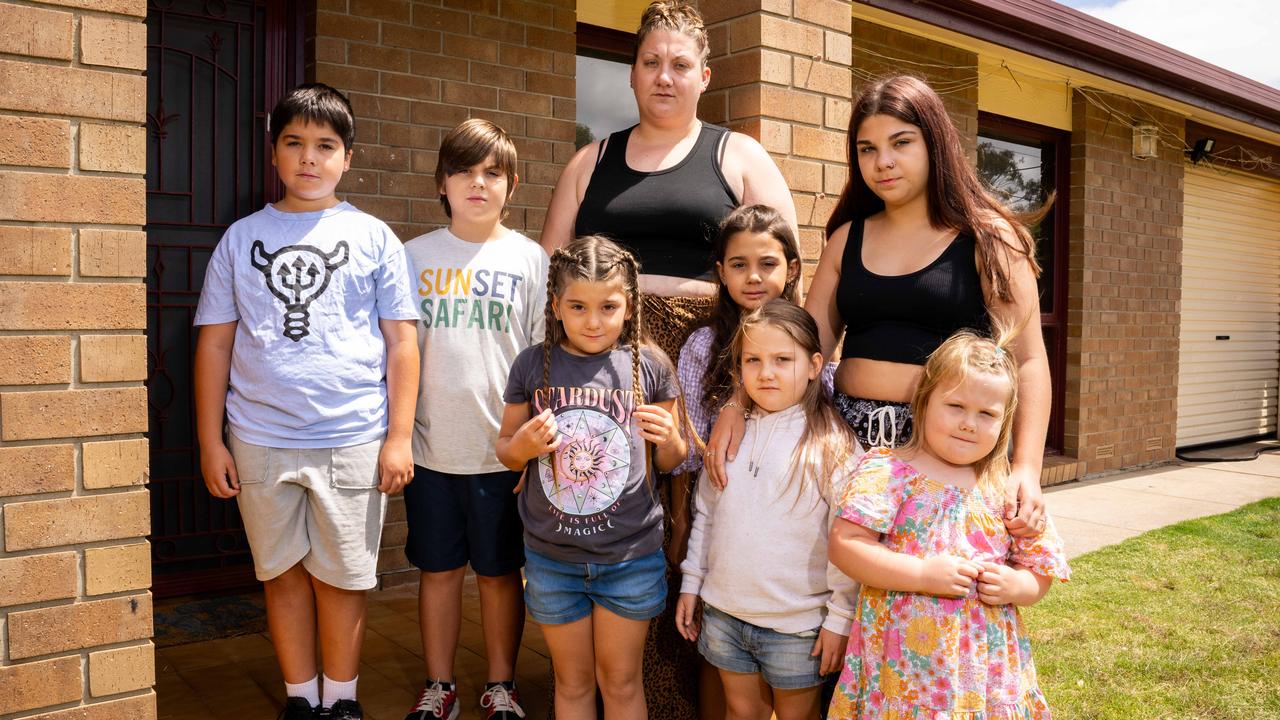 Mum of seven Brooke Thomas, 32 (back) with her children (L-R) Tyrese, 12, Leo, 9, Bailey, 7, Tiana, 8, Addisyn, 5, Lily, 13, and Peyton, 3. Picture: Morgan Sette
