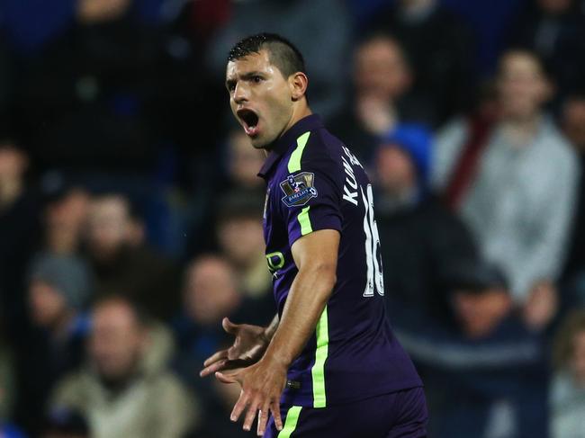 LONDON, ENGLAND - NOVEMBER 08: Sergio Aguero of Manchester City celebrates as he scores their first and equalising goal during the Barclays Premier League match between Queens Park Rangers and Manchester City at Loftus Road on November 8, 2014 in London, England. (Photo by Scott Heavey/Getty Images)