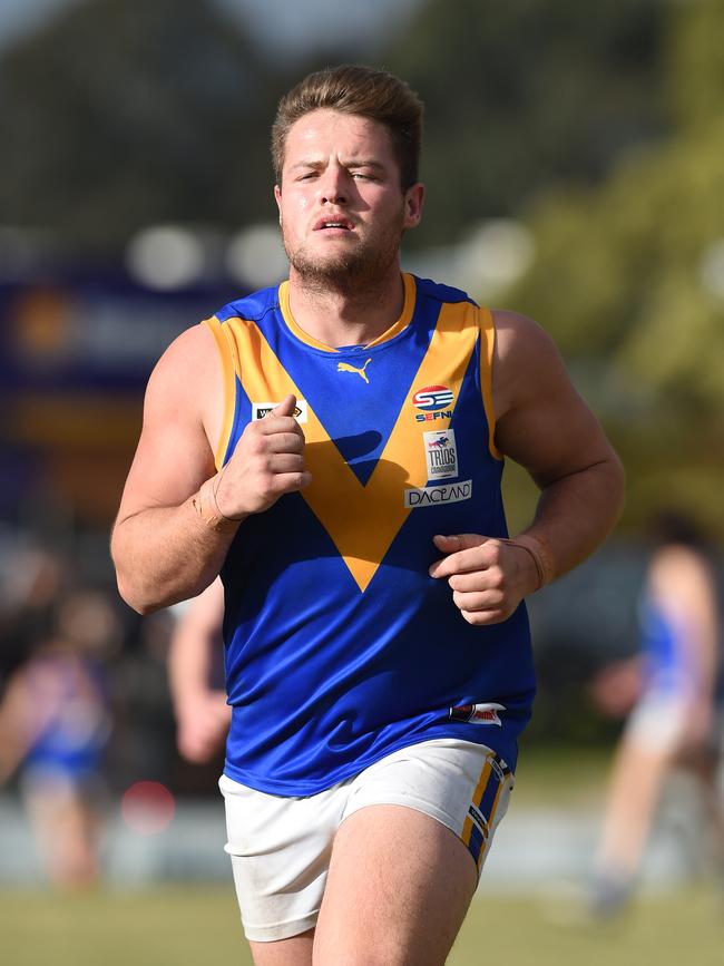 Former Cranbourne player Max Gearon has joined Pearcedale.