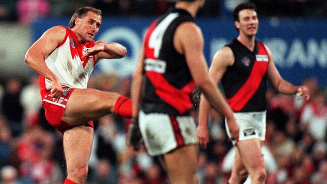 Tony Lockett’s famous point in the 1996 preliminary final. Picture: Gregg Porteous