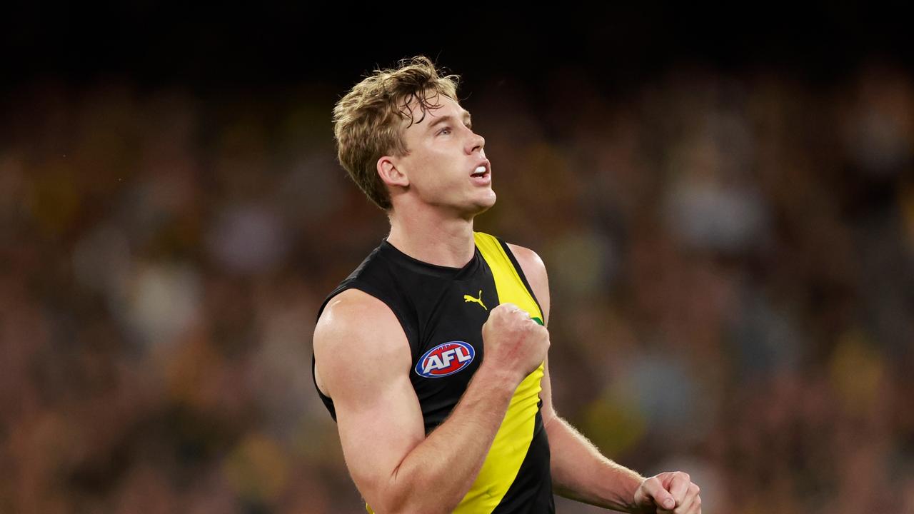 Tom Lynch stood tall. Photo by Dylan Burns/AFL Photos via Getty Images.