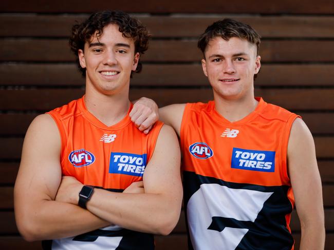 Ollie Hannaford (L) was the Giants’ first draft selection in 2024, with defender Harry Oliver (R) following the very next pick. Picture: Dylan Burns/AFL Photos via Getty Images