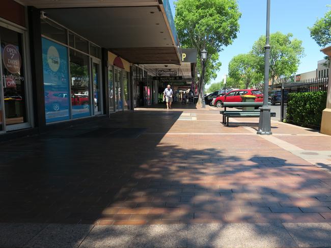 Macquarie Street in Dubbo, near where an off-duty police officer was punched by Dylan Stanley. Picture: Ryan Young