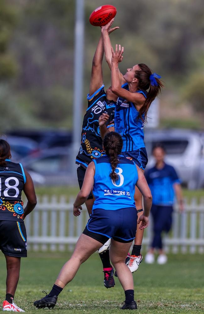 Ella Slape playing for Rovers in the 2024 CAFL season. Picture: Charlie Lowson / AFLNT Media