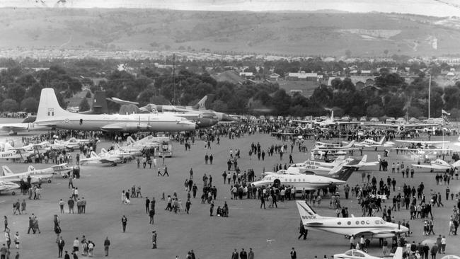 National Air Show, September 10 and 11, 1956. The scene from the control tower of the big crowd at Edinburgh Airfield and some of the aeroplanes on show to the public, 11 Sep. 1966. The largest plane, on the left of the picture, is a Bristol Britannia.