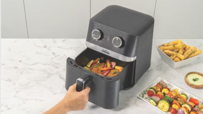 Pay just $65 for the Sunbeam 4 Litre Alinea Manual Diamond Force Air Fryer. Picture: The Good Guys