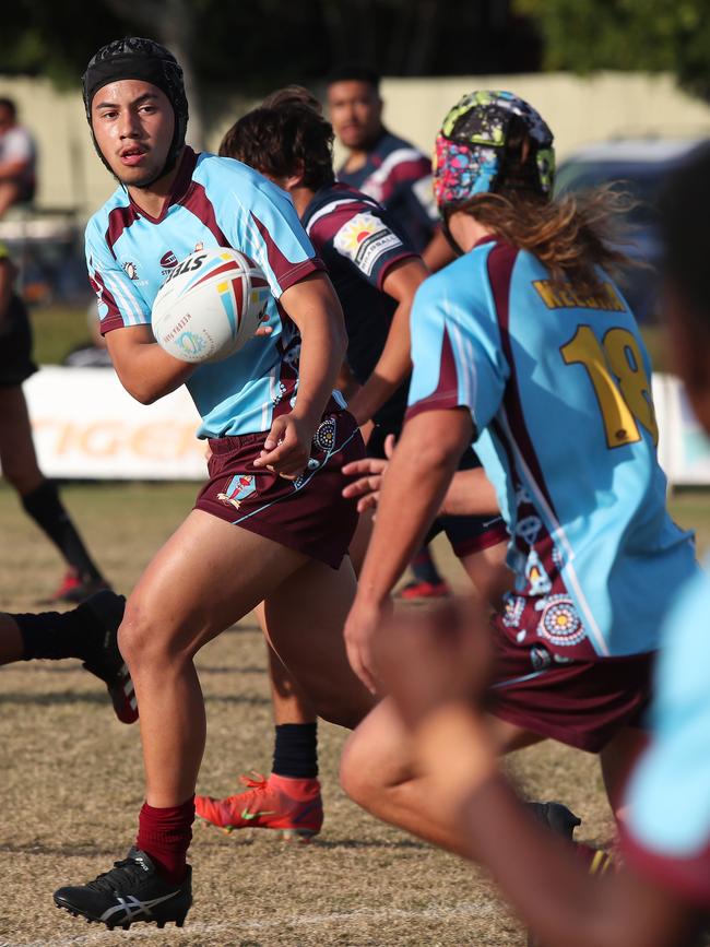 Round 3 of the Langer Reserves schoolboy rugby league competition. Keebra Park v Ipswich at Southport Tigers. Keebras Zin Zan Kahui lets the ball go.. Picture Glenn Hampson