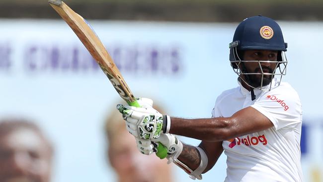 Dimuth Karunaratne. Photo by Buddhika Weerasinghe/Getty Images