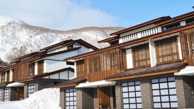 Ski in and ski out of this village townhouse within minutes of stunning snowfield. Picture: Luxury Escapes