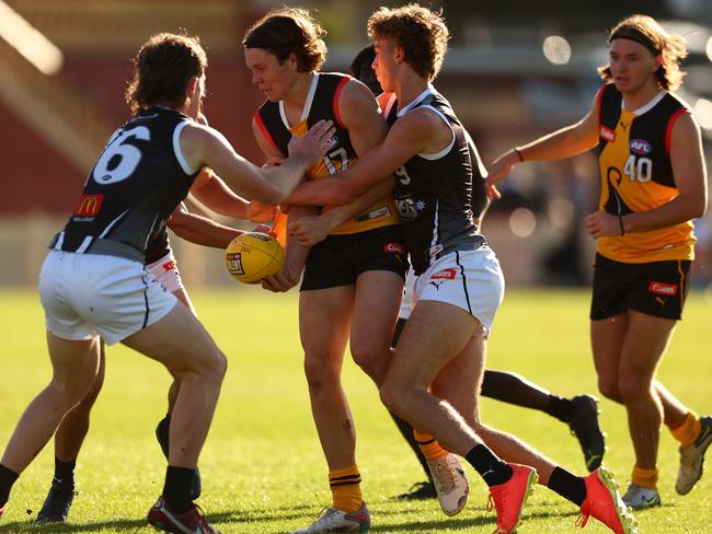 Harvey Langford wins a hard ball. Picture: Graham Denholm/AFL Photos