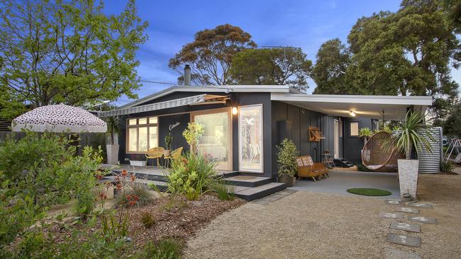 The cute Cottesloe Drive cottage at Barwon Heads