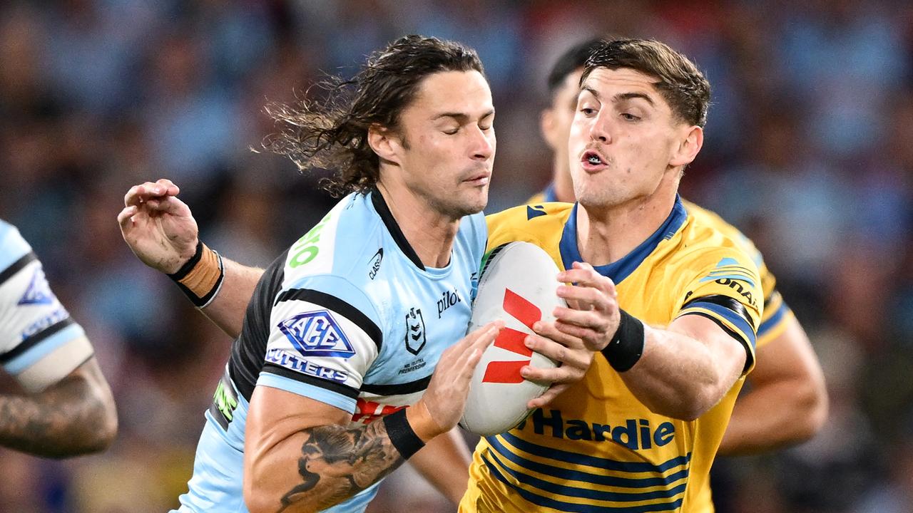NRL live: Hynes the magic man as Sharks retake the lead