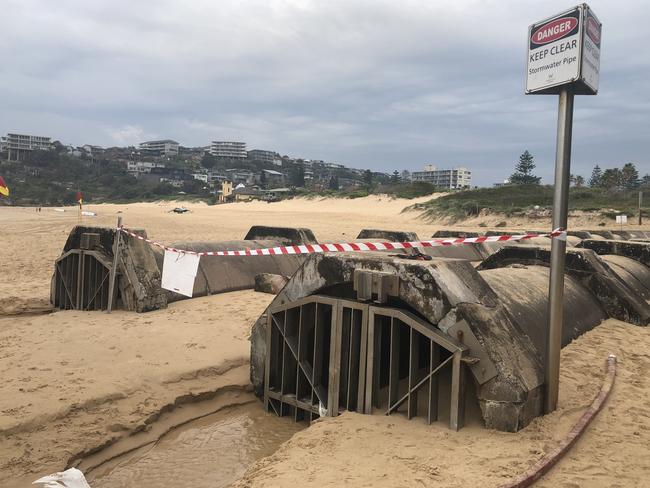 Sydney Water has advised people to avoid the north end of Freshwater Beach. Picture: Jim O'Rourke